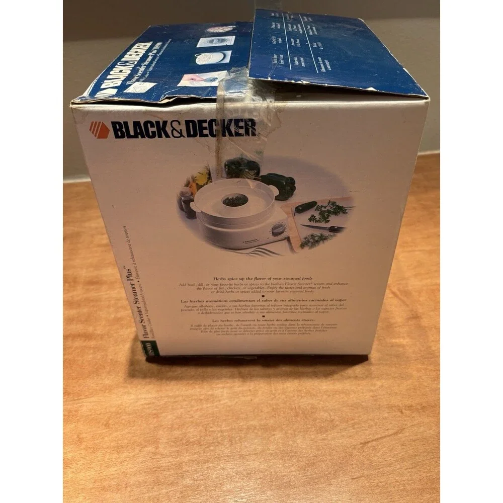 BLACK & DECKER FLAVOR SCENTER STEAMER PLUS MODEL HS900 WHITE NEW